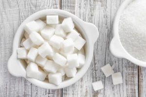 Veja como reduzir o consumo de açúcar sem sofrimento!